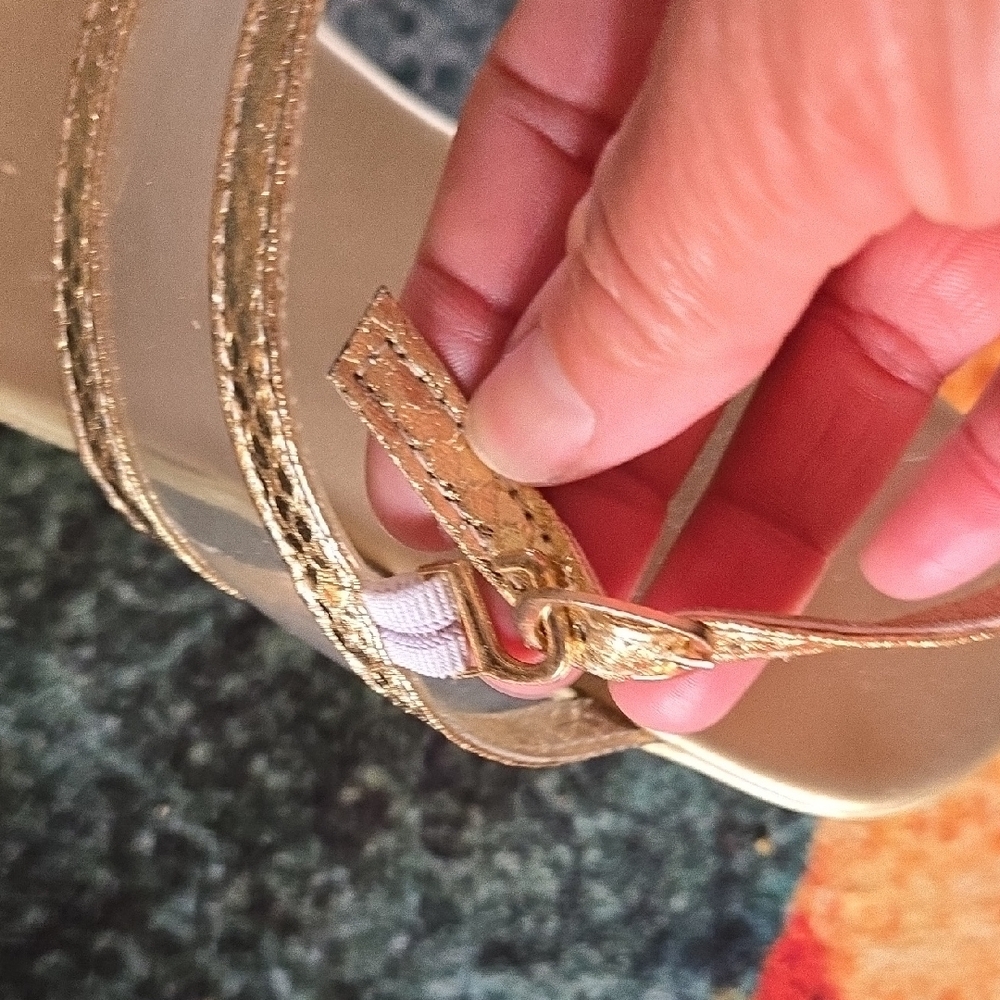 Gold Strappy Wedge Sandals 🤎PRE OWNED  SIZE 43 - Picture 6 of 9